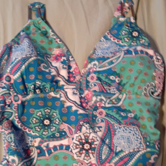 Women's Large Slimming Swimsuit NWOT - Picture 8 of 9